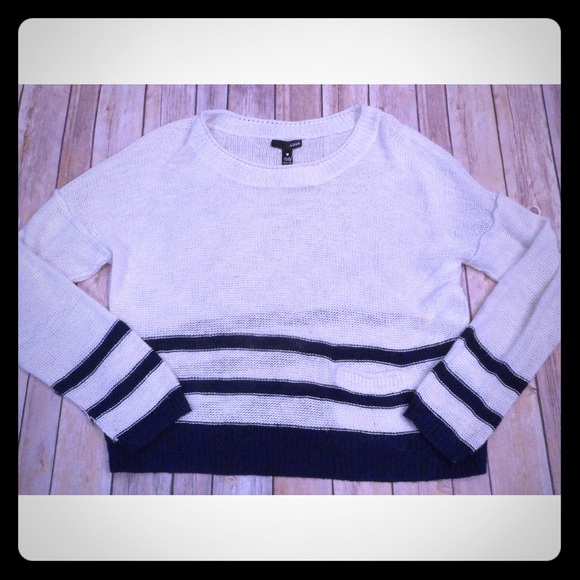 Aqua Sweaters - Aqua sz L striped white navy blue pocket sweater Aqua Sweaters - Aqua sz L striped white navy blue pocket sweater
